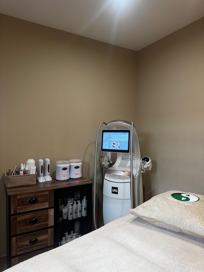 Cabine LPG endermologie de l'institut Secrets de Beauté Marie-Fleur, Rochefort-du-Gard
